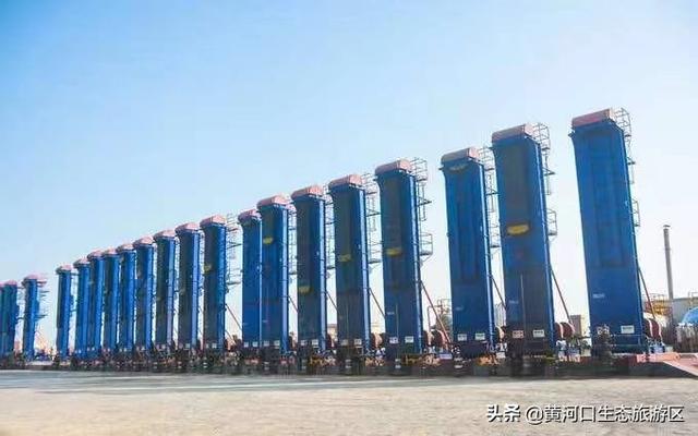 东营市青年钢琴家李约翰  为黄河入海献曲