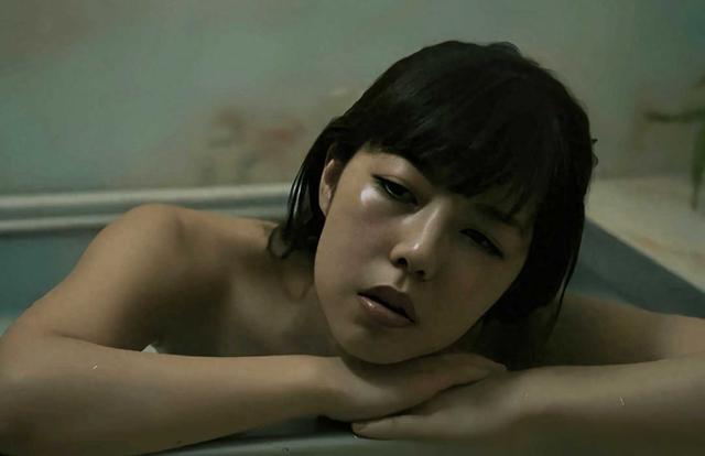 日本限制级伦理电影《春情荡漾》解读：情与爱的欢愉，激情与自卑