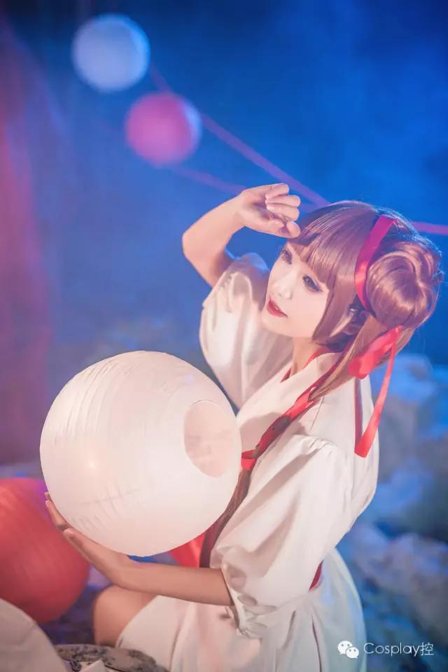 超还原的《吸血姬美夕》，造型美，背景棒，美夕仙如画！