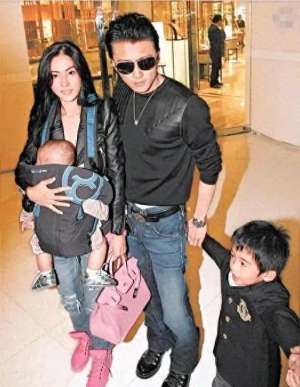 张柏芝谢霆锋正式复婚最新消息(谢霆锋张柏芝复婚风波再起，真相朴朔迷离)