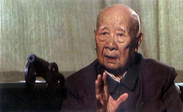 军长问夫人去抗美援朝不？女司令夫人：当然去！主席：真乃穆桂英