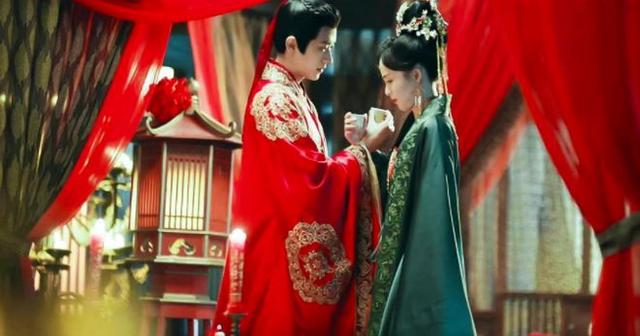 《虚颜》男主曾被嘲“古装丑男”，现因颜值出圈，还撞脸陈冠霖