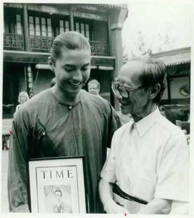 这部在故宫实地取景的电影，讲述的是“普通人”溥仪的一生