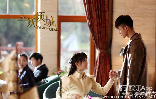 还记得《美人为馅》的周小篆吗？他居然是陈晓的伴郎？