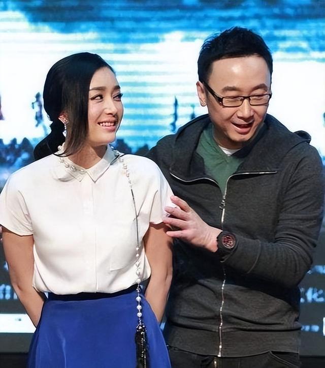 单身9年了，43岁的秦岚，终于迎来了她的春天