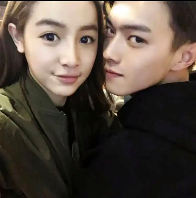 许凯情史又被扒？与前女友大量亲密照流出，镜头前搂腰亲吻撒狗粮