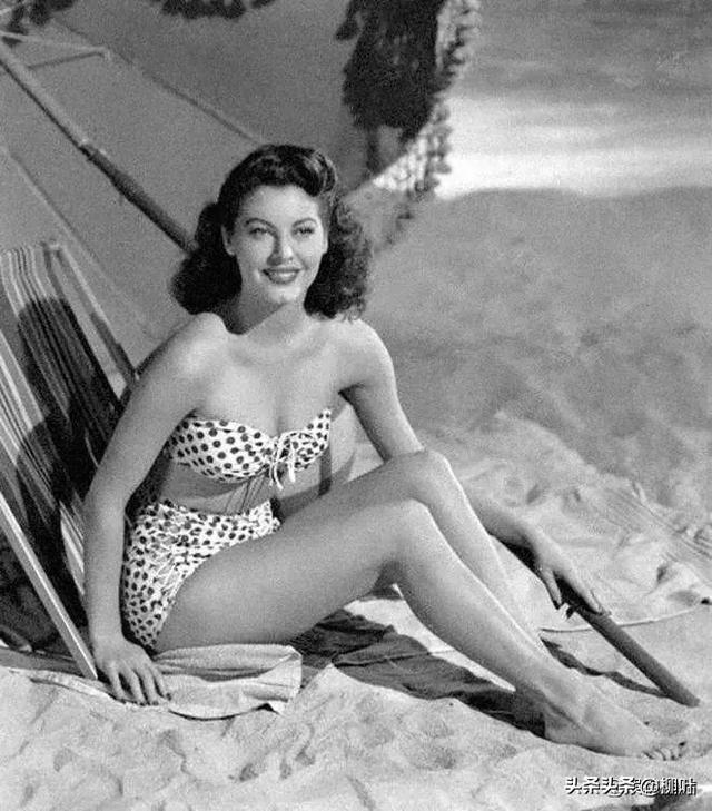 55张极为罕见的照片：19岁的孟晚舟太漂亮了，比尔盖茨被捕照片