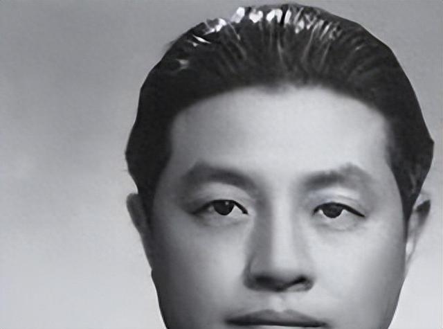 黄埔一期小年龄的学员,一直活到1998年,孙女是家喻户晓的明星