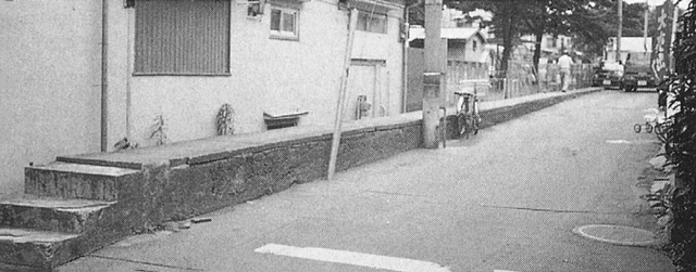 你看那些建筑,精心设计却又毫无用处