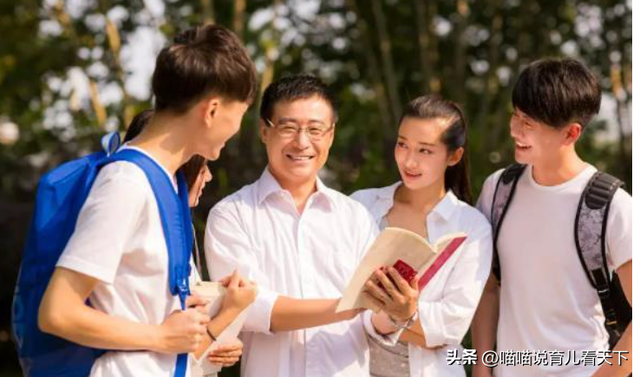 “师生门淫乱事件”引发热议，关于老师和学生的关系再度成为焦点