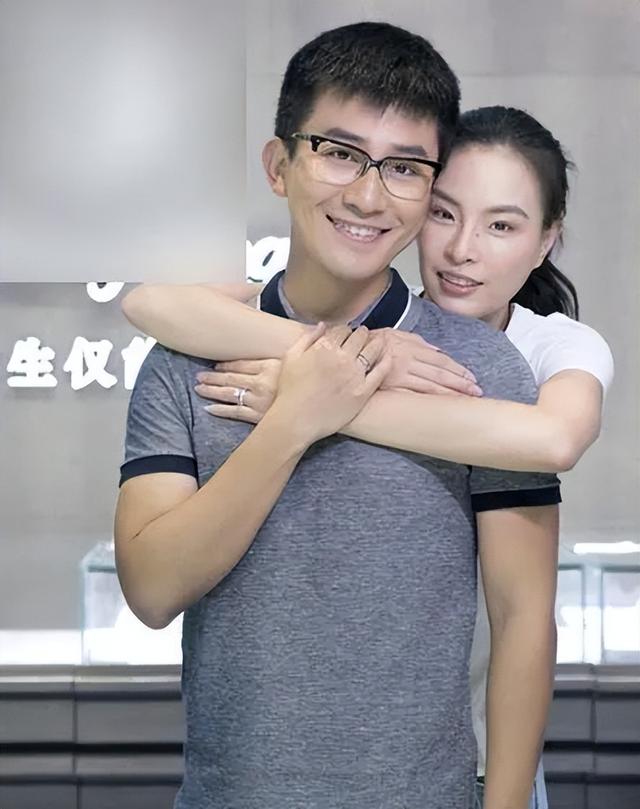 张效诚吴敏霞:本以为他俩相恋就够传奇了,没想到现在幸福又升级
