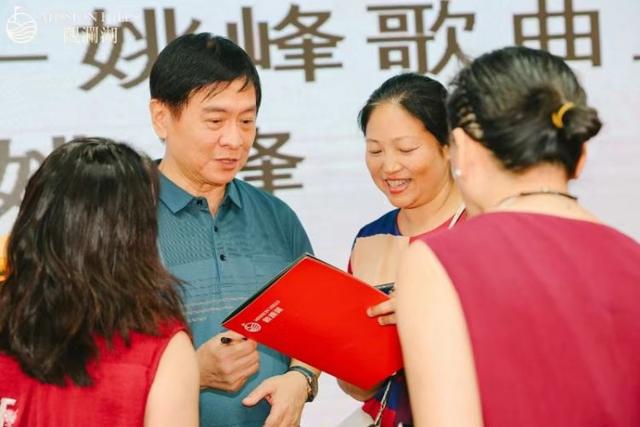 著名作曲家姚峰作客观澜湖 且讲且唱漫谈《中国老家》