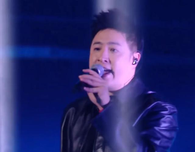 北京这一夜，鞠婧祎再现半永久妆容，王霏霏脸微肿，潘玮柏发福