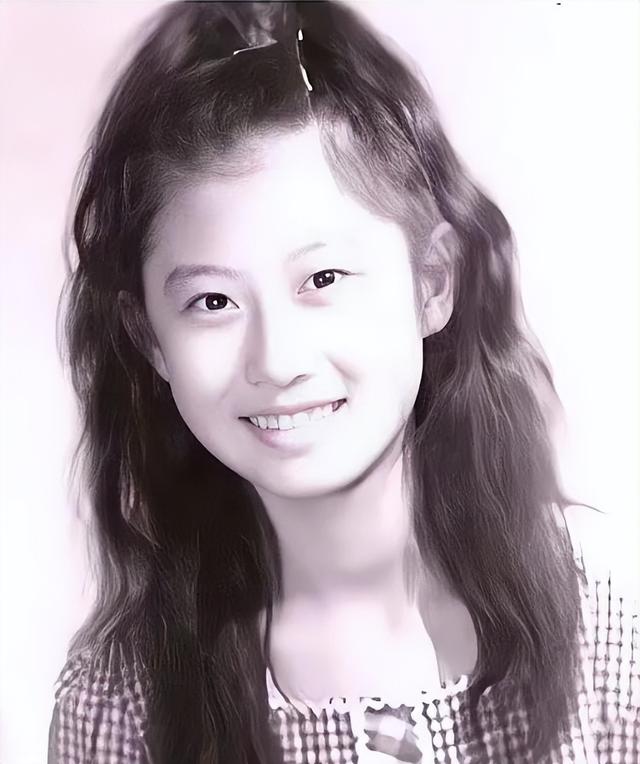 叶倩文:嫁给大14岁的林子祥,结婚28年无儿无女,61岁已经白头