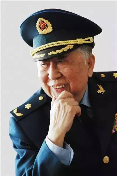 一首《敢问路在何方》，送别阎肃老先生