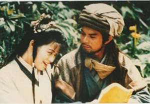 阿朱(《天龙八部》最经典阿朱，从艺19年后退圈读书，今成甄嬛迷妹)