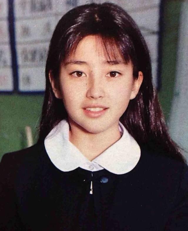 14岁陪睡导演，16岁拍大尺度写真，母亲的贪欲毁宫泽理惠一生！