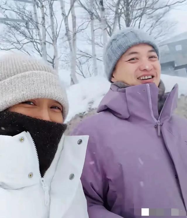 朱丹滑雪之旅,周一围甜蜜相伴,夫妻恩爱如初
