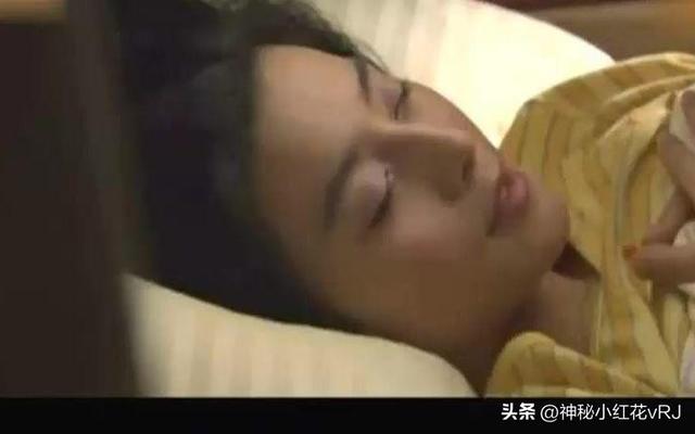 重新审视电影《苹果》中的细节