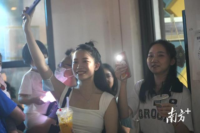 视频｜聚侨心叙乡情！中秋之夜，他们在老莞城里高声放歌