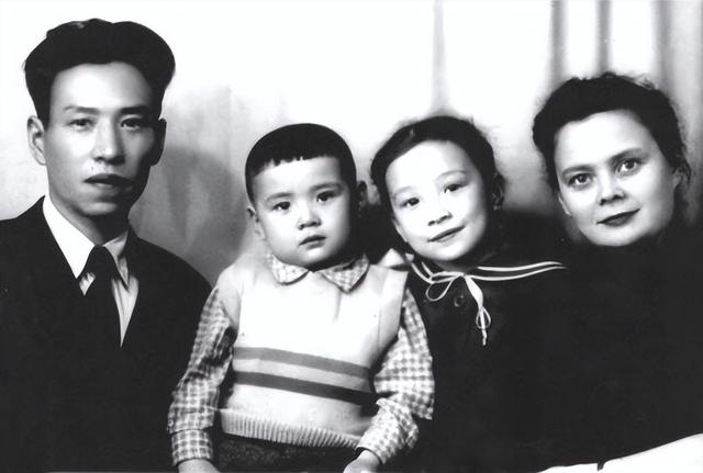 刘少奇的孙子阿廖沙，俄罗斯航天专家，数次申请回国都不被批准