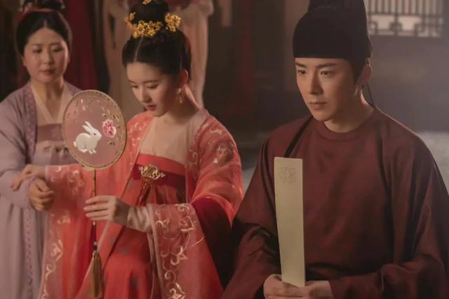 5对比男女主还好嗑的副cp：凤九帝君二搭售后，紫萱长卿意难平