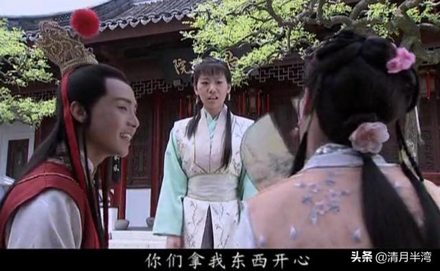 五版晴雯撕扇,有人在撕扇,有人像大小姐,有人像凶婆娘?