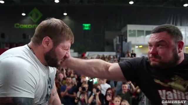 让猛男们“脸红心跳”的多人运动——扇耳光