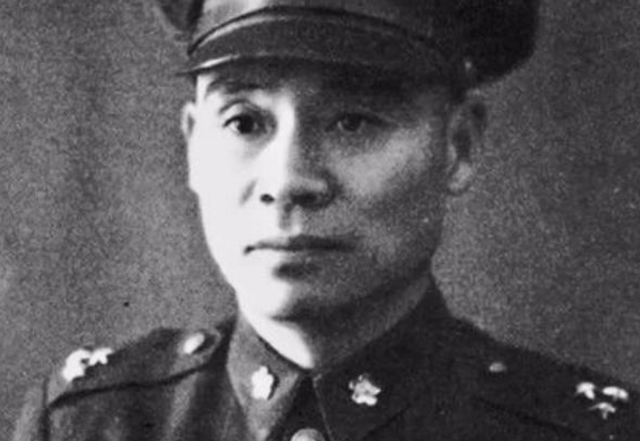 成龙原名陈港生,为何儿子姓房?这其中又有怎样的故事?