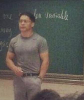 盘点明星家族，朴树父母是北大教授，杨幂一家是清华学霸，马伯骞一家简直绝了