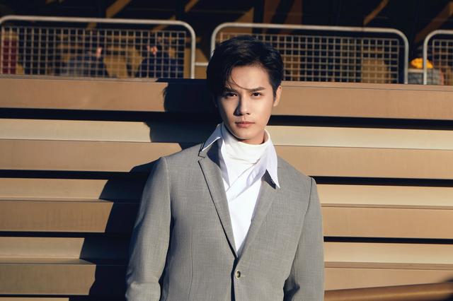 学戏曲让郑业成紧绷，“傅九云”教会他放松｜演员新势力