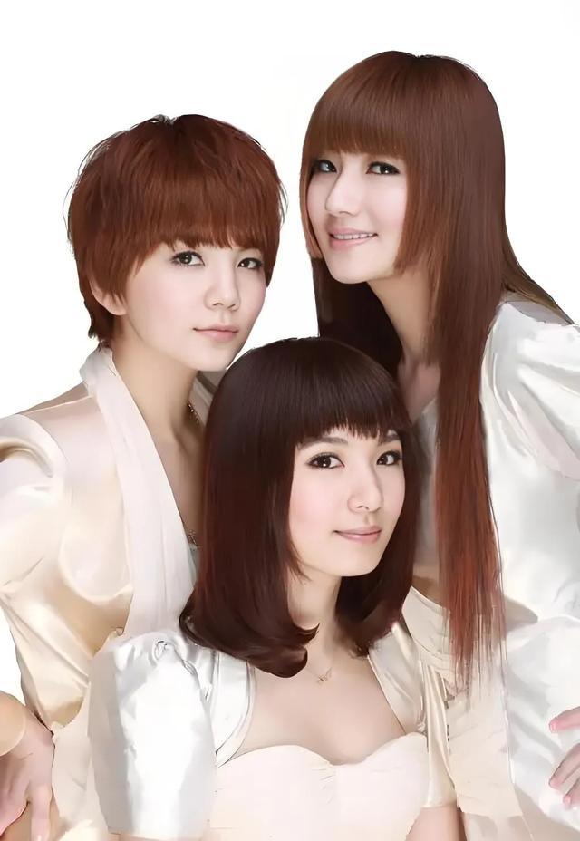 韩国十大女团巅峰对决！颜值一流，身材火辣，谁是你心中的NO.1？