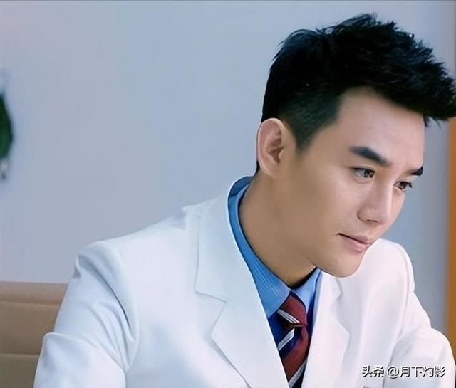 42岁王凯的现状：无儿无女，父亲已经去世，有一妹妹