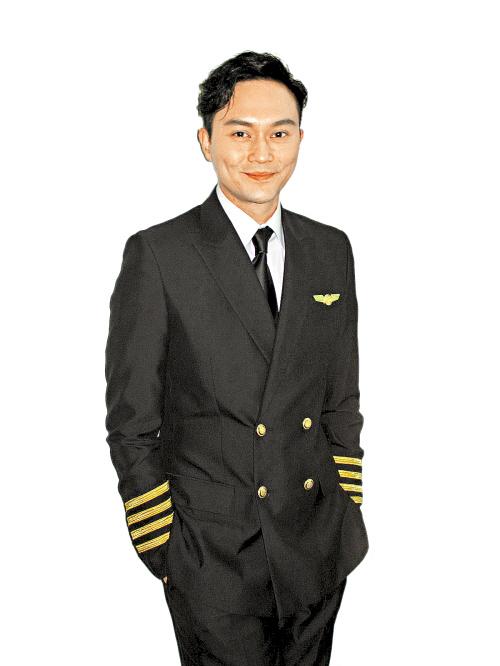 小酒窝长睫毛，是你最美的记号