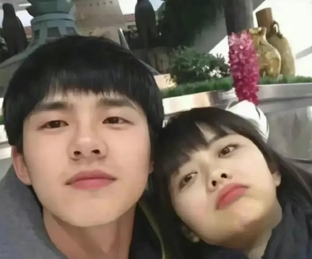 从风光无限到糊咖抱团,周冬雨刘昊然曝惊天大瓜?