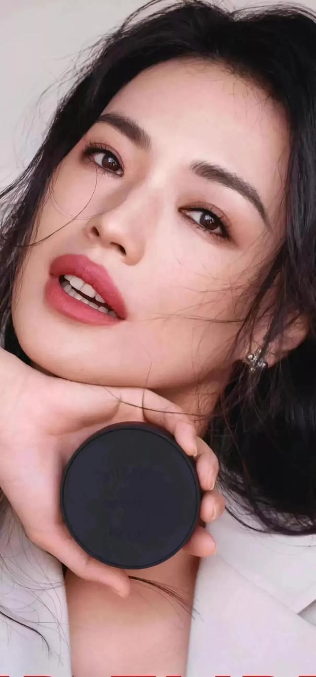 舒淇成名史：19岁全裸写真，20岁一脱成名，性感女神崛起之路