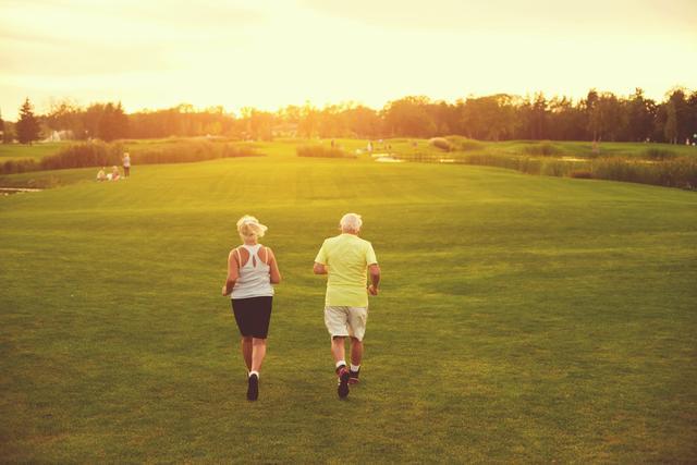 周杰伦的病有多严重？发病时疼痛难忍，无法根治，且具有遗传倾向
