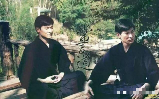 他是刘德华皈依师父，闭关长达20年，为修行连续念佛90天不坐不卧