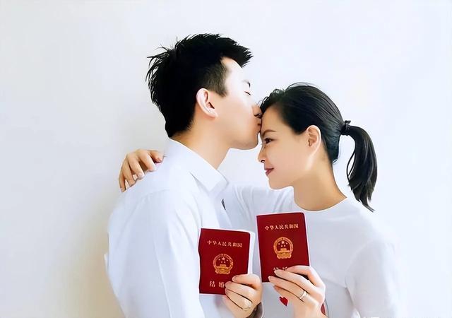 张效诚吴敏霞:本以为他俩相恋就够传奇了,没想到现在幸福又升级