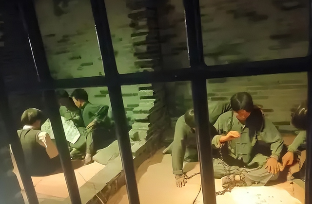 1955年，大特务杨进兴落网后的镜头，隐姓埋名6年因夫妻吵架露馅