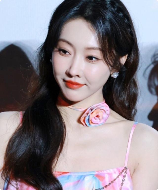 诗诗和宣璐、徐娇同框,我才知道什么叫娱乐圈顶级骨相美