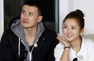 何洁微博(微博和朋友圈同步更新 何洁深夜发文陷离婚传言)