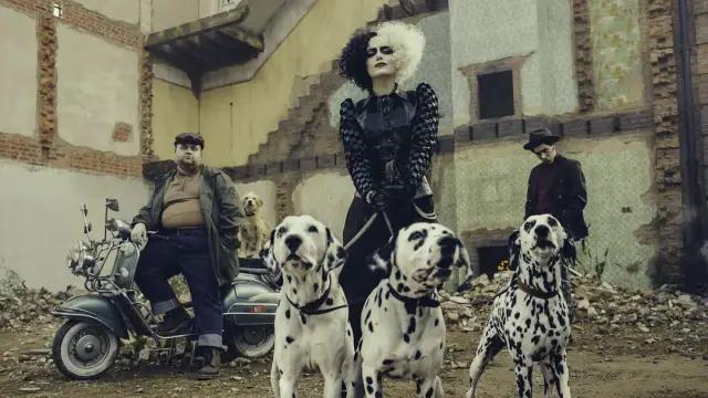 2021年，《黑白魔女库伊拉》是一部十分值得看的电影