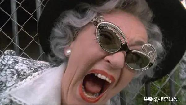 三部重口味欧美电影，大尺度黄暴恐怖经典老电影推荐