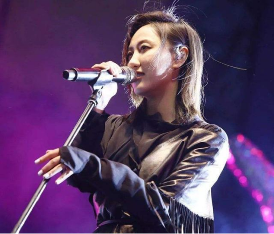 插足陈粒恋情,网友戏称“陈3”的陈陈陈,《桃花坞》也没能洗白