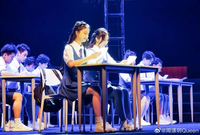 小戏骨版《红楼梦》的林黛玉16岁了！身高173，还已成古偶剧女主