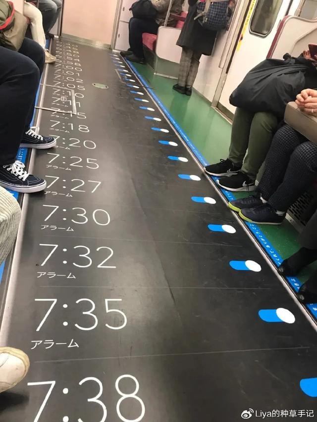 史上“最羞耻”地铁广告火了，网友：靠靠靠靠靠