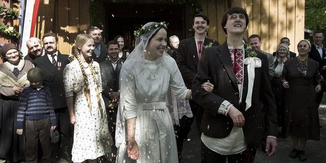 《沃伦》：将人间变成地狱的原因，恰恰是人们试图将其变成天堂