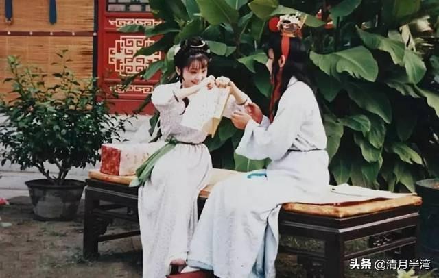 五版晴雯撕扇,有人在撕扇,有人像大小姐,有人像凶婆娘?