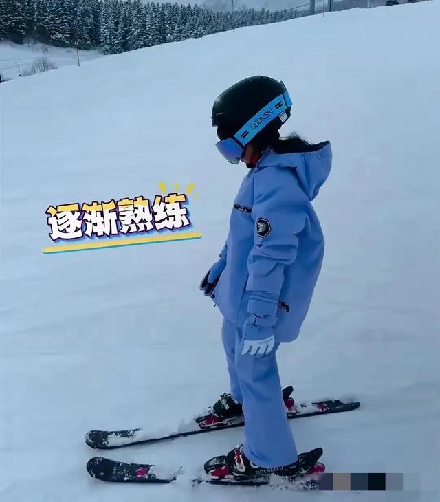 朱丹滑雪之旅,周一围甜蜜相伴,夫妻恩爱如初